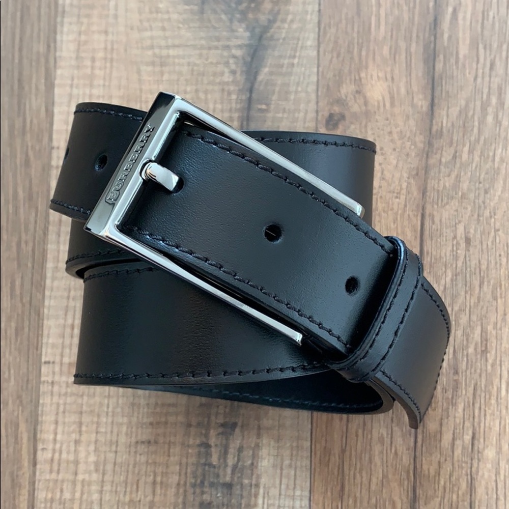 NWOT Burberry DORE Black leather Belt
